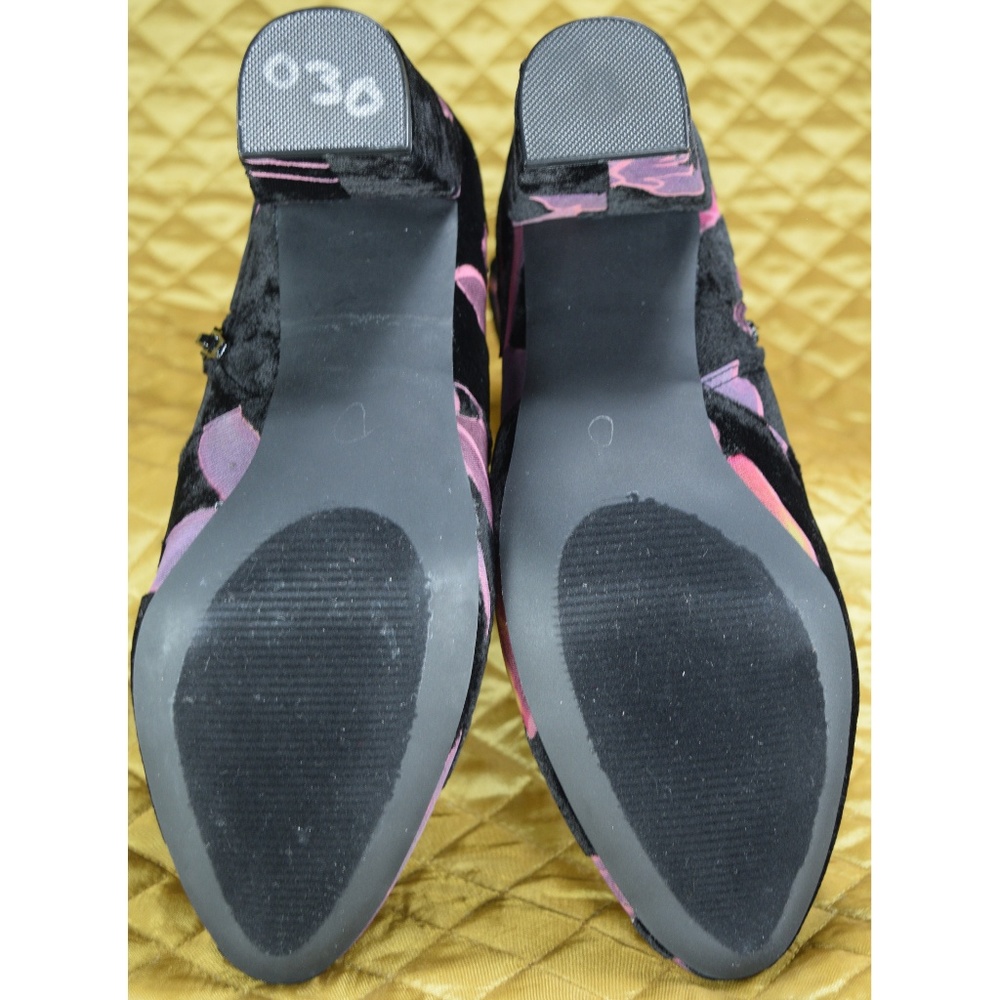 NEW Steve Madden Size 8/10 Velvet Floral Boots - Picture 7 of 8
